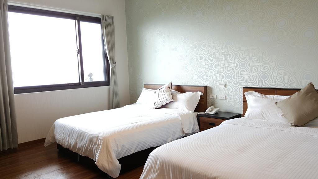 Chi House Hotel Miaoli Exterior photo
