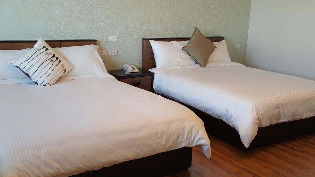 Chi House Hotel Miaoli Exterior photo